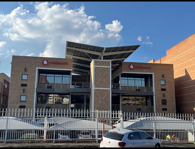 1,915M² OFFICE FOR SALE IN NELSPRUIT CENTRAL